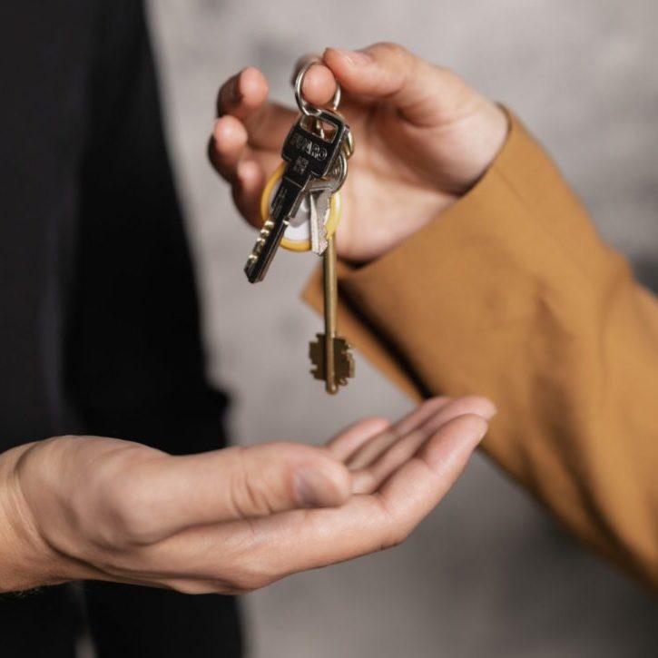 pexels-alena-darmel-7642000